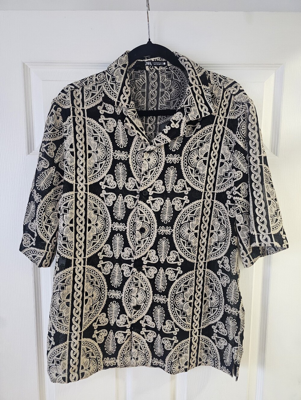 Zara Black and Cream Short-Sleeve Button-Down Shirt
